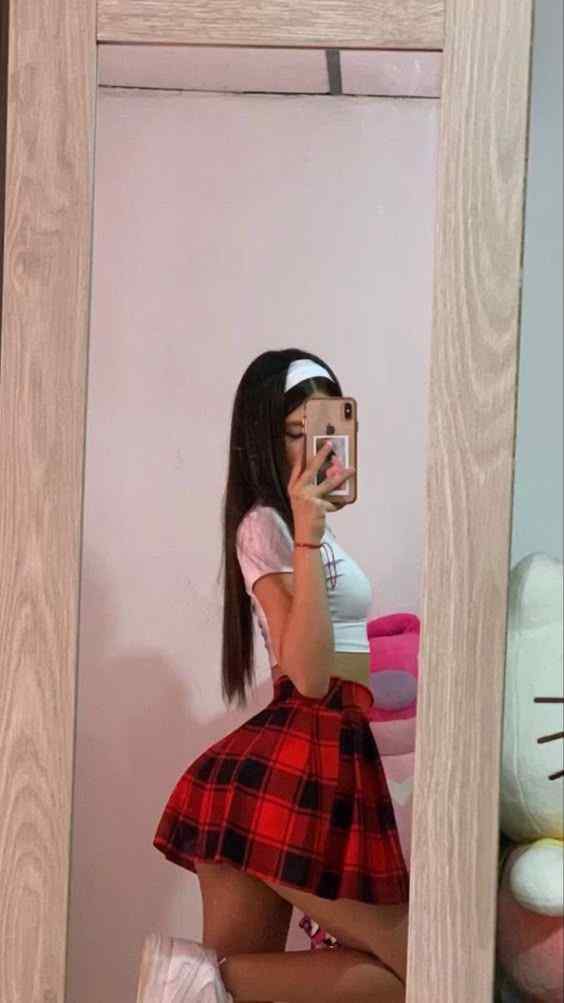 Nueva en Guayaquil  solo salidas 23 años Servicio de Masaje